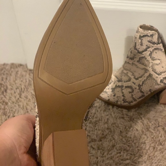 Steve Madden Camyrn Booties - Picture 2 of 3